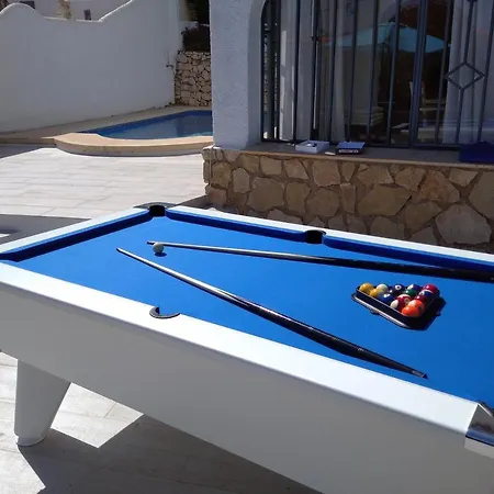 Rod,8p,airco,pool Holiday home *